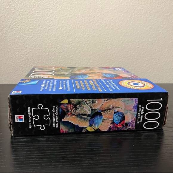 MB Puzzle 1000 Piece Jigsaw Puzzle Under The Sea - Picture 6 of 9